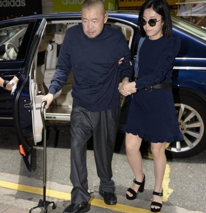 甘比给大刘一个肾真的假的(甘比割了一个肾)