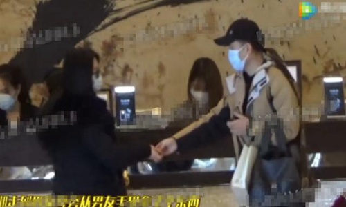 李湘与新欢现身酒店被拍(李湘酒店事件)