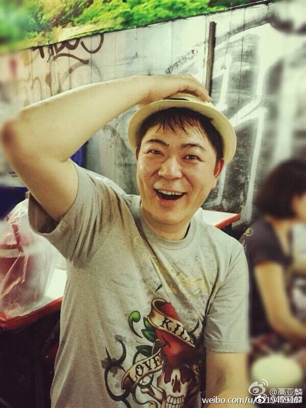 高亚麟年轻时照片(高亚麟长得像)