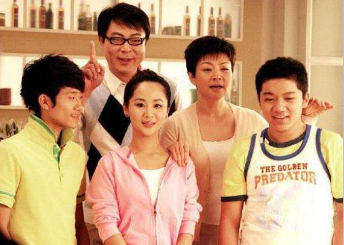 高亚麟年轻时照片(高亚麟长得像)