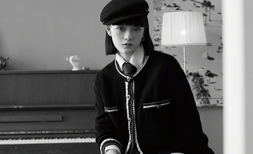 欧阳娜娜文淇齐刘海登杂志封面 欧阳娜娜文淇齐刘海登杂志封面