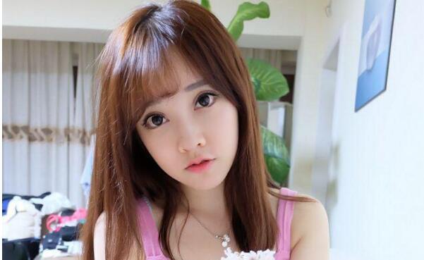 冯提莫玩吃鸡绝地求生视频(冯提莫吃鸡直播录像)