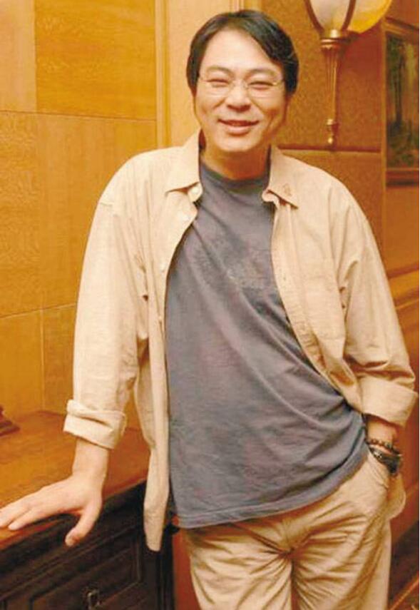 高亚麟年轻时照片(高亚麟长得像)