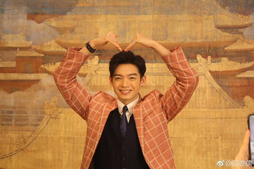 辰亦儒炎亚纶什么梗(炎亚纶辰亦儒吐槽大会)