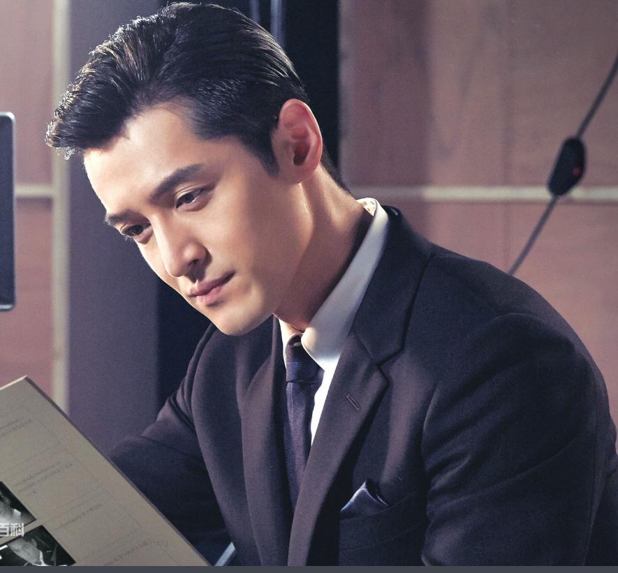 胡歌在哪个颁奖礼上摔跤？为什么胡歌那么受