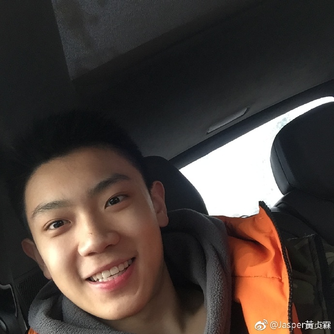 少年说黄贞霖多大了(少年说黄贞霖哪一期)