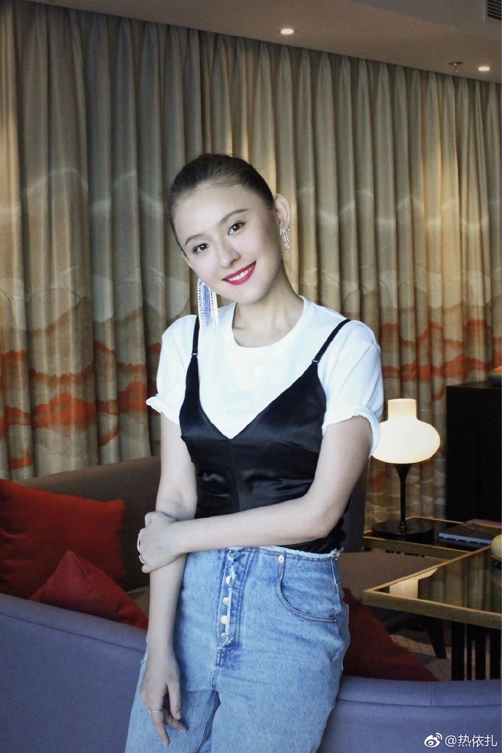 热依扎事件是怎么回事(热依扎不过春节事件) 热依扎事件是怎么回事(热依扎不过春节事件)