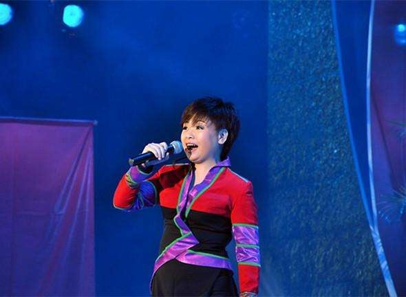 歌手李琼是哪年出生的(歌唱家李琼出生年月日和简历?)