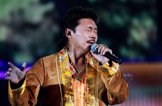 容中尔甲为什么消失歌坛不火了(容中尔甲成名歌曲是哪首?)