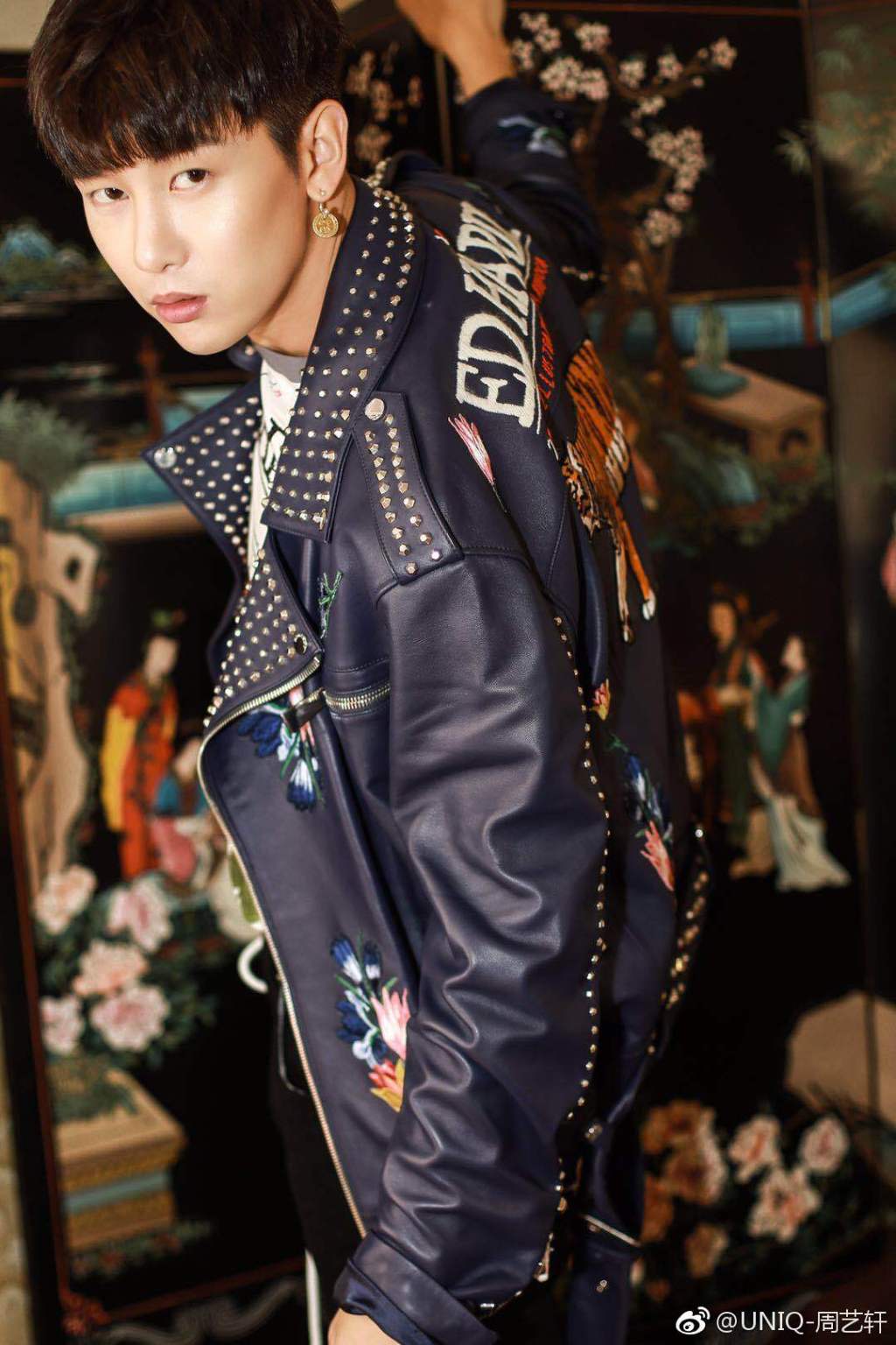 周艺轩请枪手什么意思?周艺轩和吴亦凡认识 周艺轩请枪手什么意思?周艺轩和吴亦凡认识