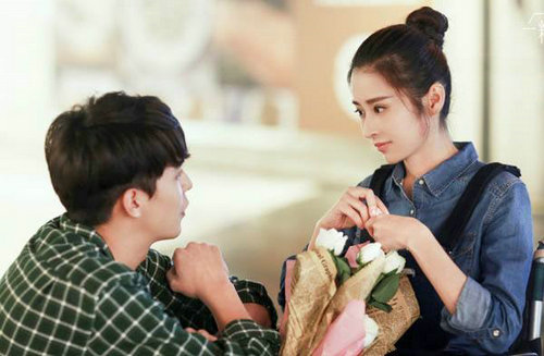 一粒红尘电视剧好看吗？电视剧一粒红尘何时(一粒红尘电视剧情介绍)