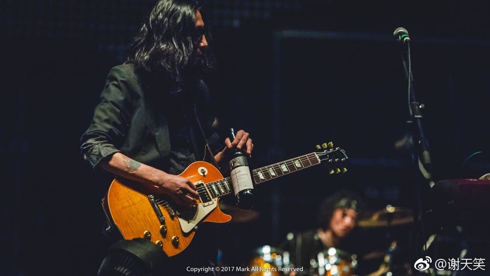 谢天笑和汪峰谁相比谁厉害(谢天笑和汪峰的关系)