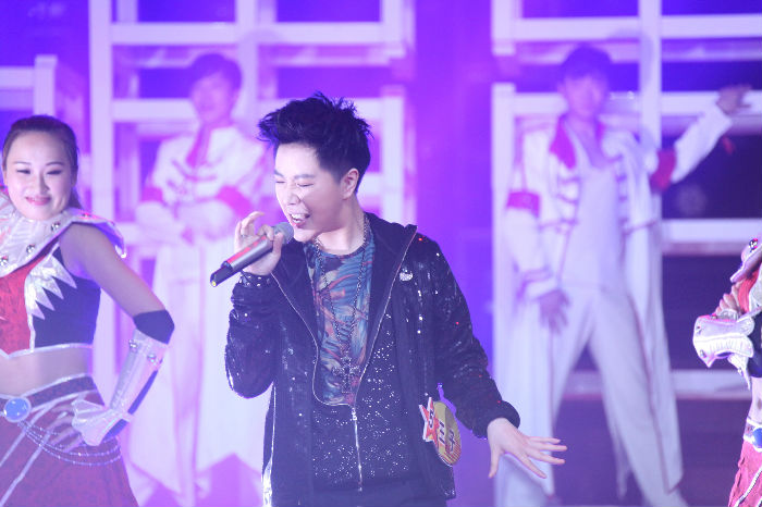 王子歌是拉拉吗?王子歌和王佩瑜谁更好? 王子歌是拉拉吗?王子歌和王佩瑜谁更好?