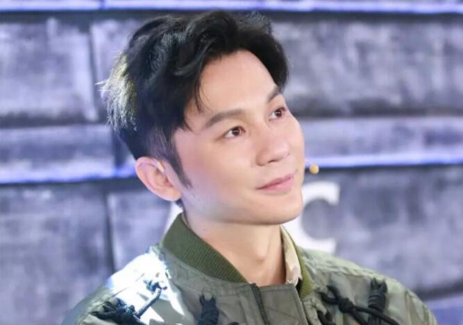 王嘉怎么和李晨这么像(李晨王嘉尔)