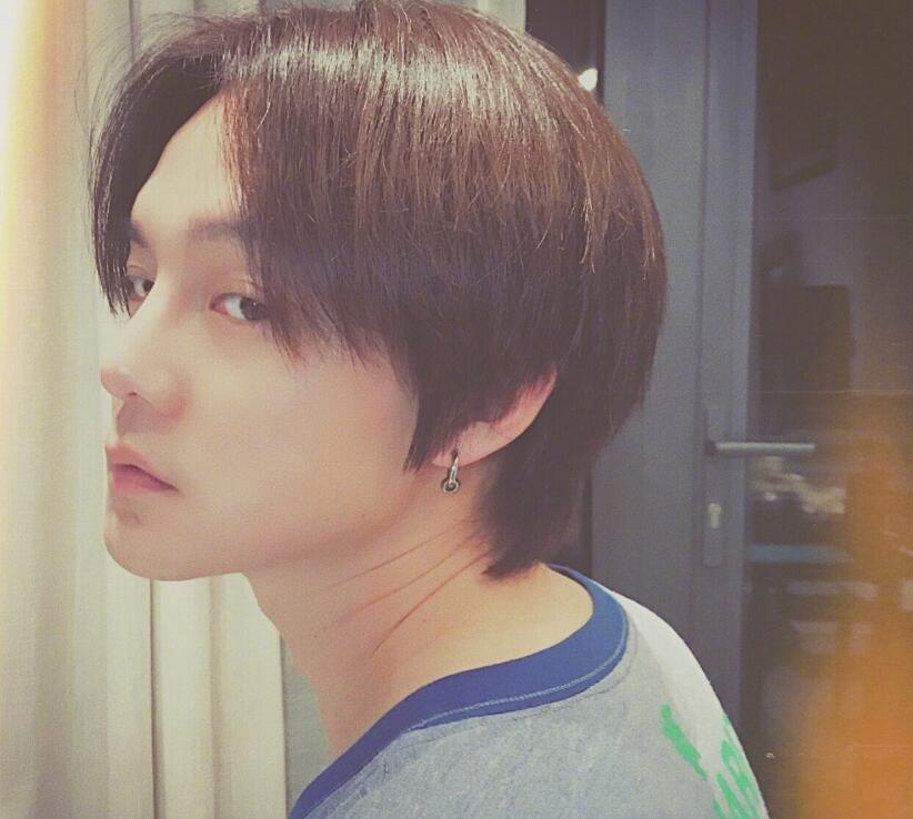 尹正的鼻子是假的吗怎么透光(尹正鼻子做过吗) 尹正的鼻子是假的吗怎么透光(尹正鼻子做过吗)