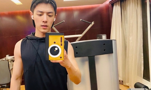 肖战一次性做了65个俯卧撑(肖战一次性做65个俯卧撑是什么水平)