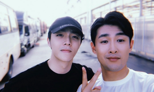 王彦霖艾佳妮婚礼伴手礼曝光(艾佳妮王彦霖伴娘)