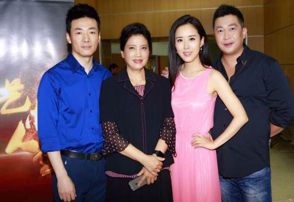 崔新琴培养出来了那些明星？崔新琴自己拍摄(崔新琴的老公是谁)