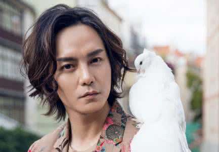 尹正的女朋友张蓝心资料照片(尹正现在有女朋友吗)