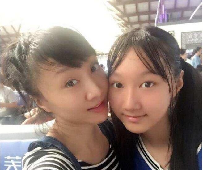 云飞前妻高月的生活照(云飞第一任妻子高月照片)