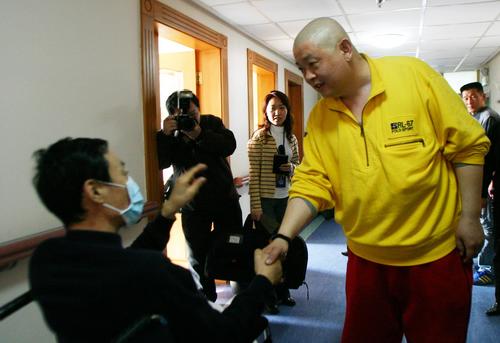 付彪得肝癌后的照片(傅彪得的什么癌症) 付彪得肝癌后的照片(傅彪得的什么癌症)