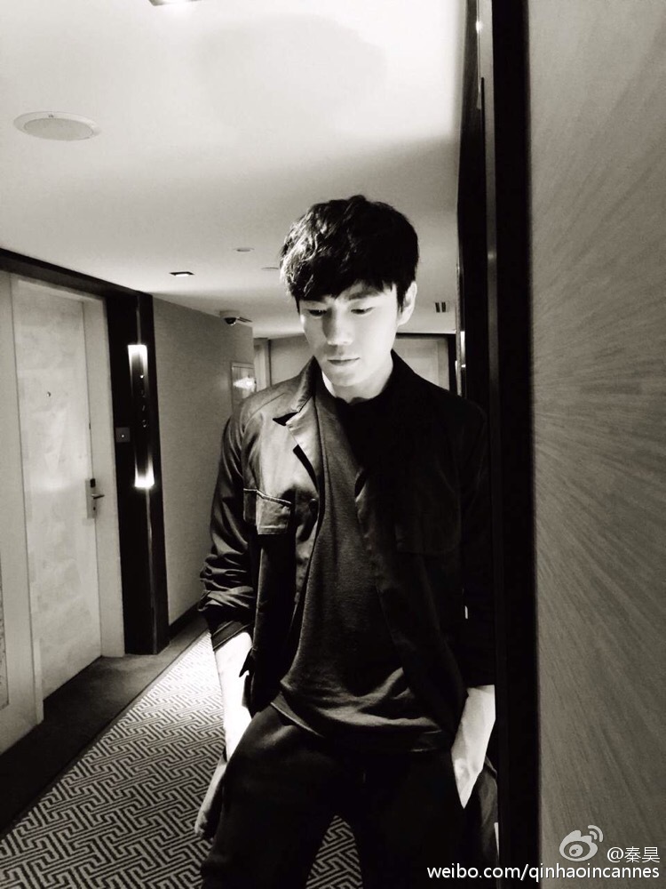 秦昊的父母是做什么的家庭背景揭秘