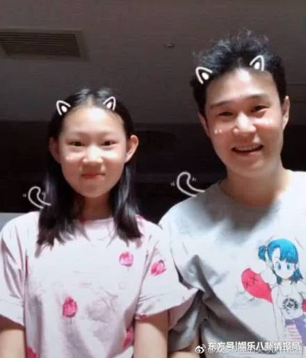 沈佳润女大十八变长大后的照片