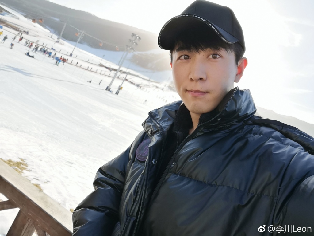 娄艺潇和李川是什么关系情侣吗?李川和于朦