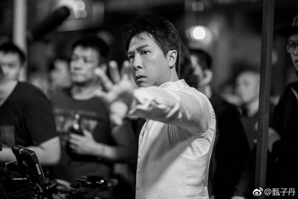 甄子丹学的什么武术是形意拳吗？甄子丹在美