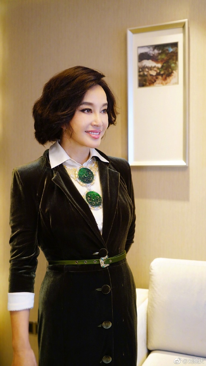 刘晓庆坐了多久牢(刘晓庆当年做了几年牢)