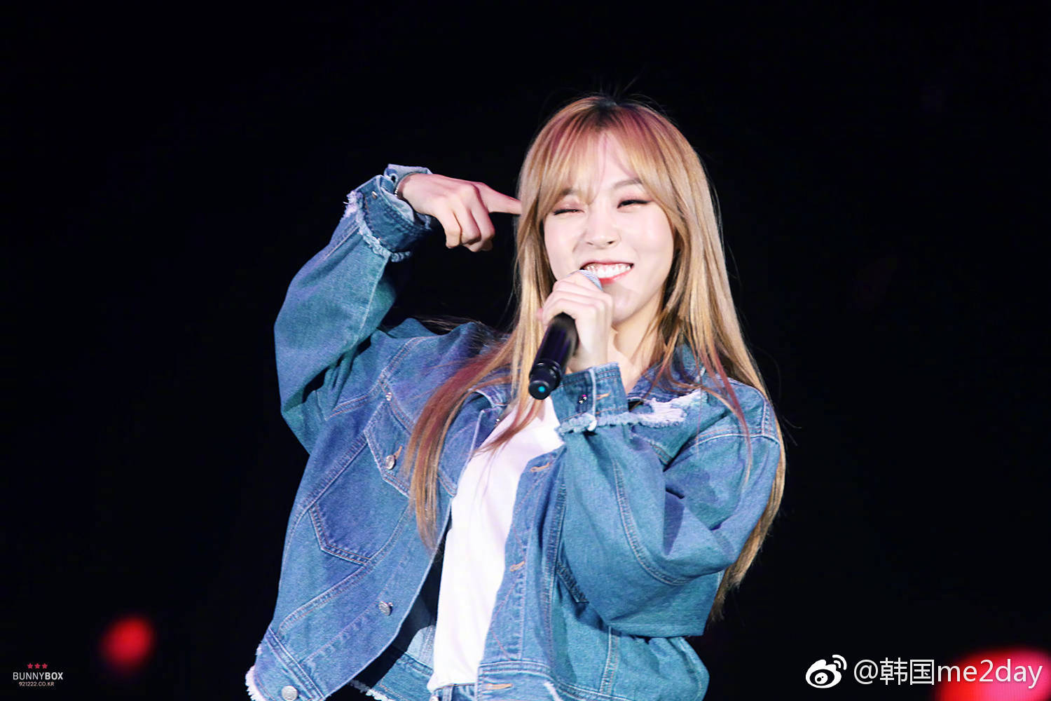 文星伊是拉拉吗?文星伊左手为什么受伤 文星伊是拉拉吗?文星伊左手为什么受伤