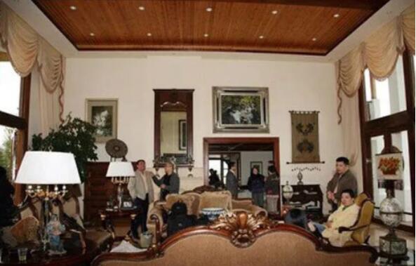 窦文涛年收入如何很有钱吗(窦文涛有几个亿吗)