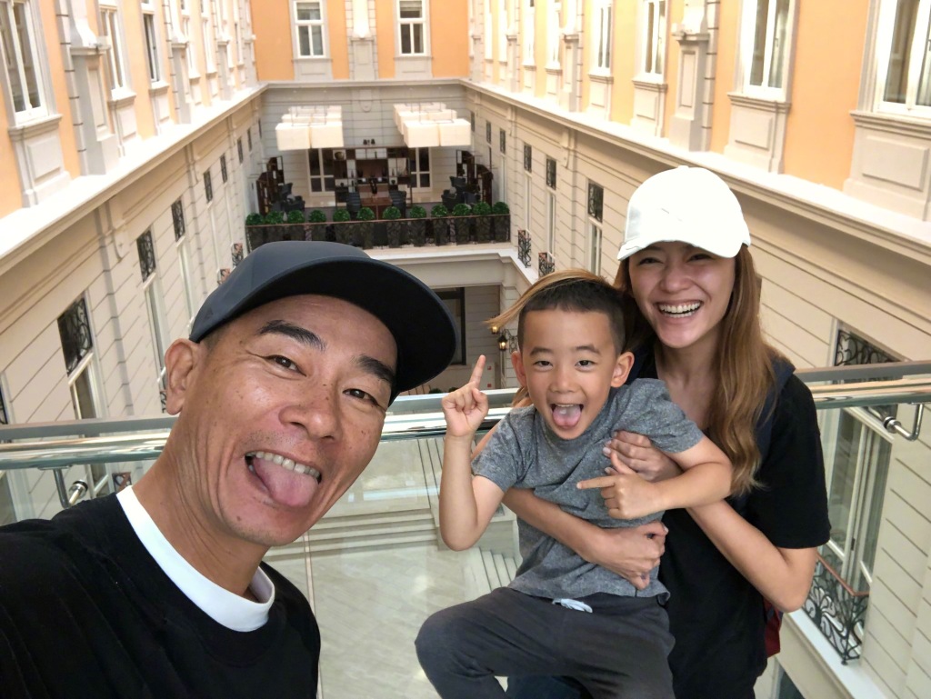 陈小春在香港混得好吗很厉害吗?为什么女生 陈小春在香港混得好吗很厉害吗?为什么女生