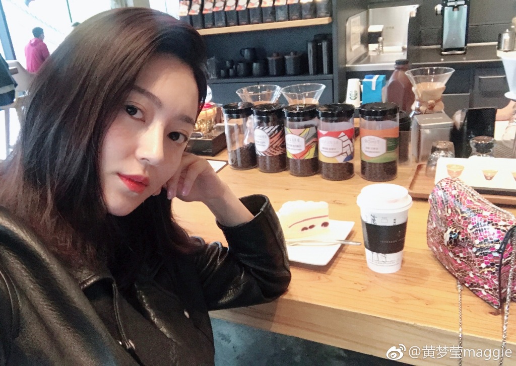 黄梦莹素颜的图片(黄梦莹照片头像) 黄梦莹素颜的图片(黄梦莹照片头像)