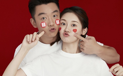 郑恺苗苗好甜自曝最大愿望生二胎(苗苗郑恺的宝宝)