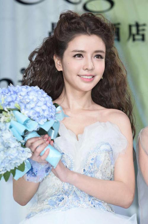 李毓芬和柯震东在一起了吗？李毓芬整容前后