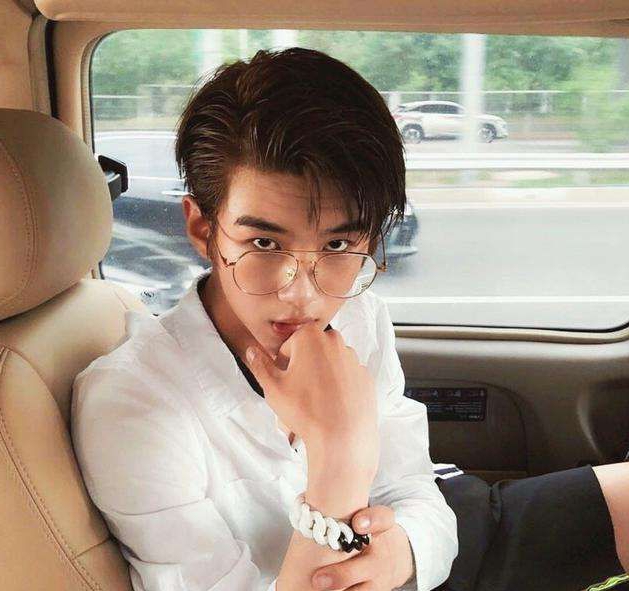 贺俊雄为什么叫5挂8 贺俊雄为什么叫5挂8