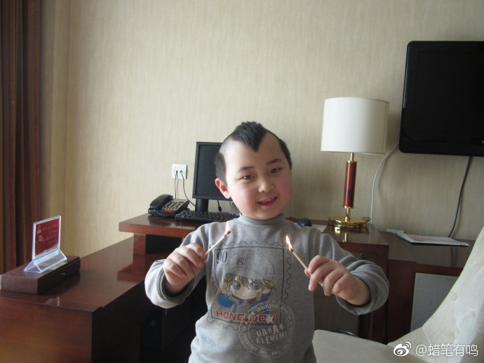 邓鸣贺据说是童子下凡真的吗(春晚福娃邓鸣贺童子命原因) 邓鸣贺据说是童子下凡真的吗(春晚福娃邓鸣贺童子命原因)