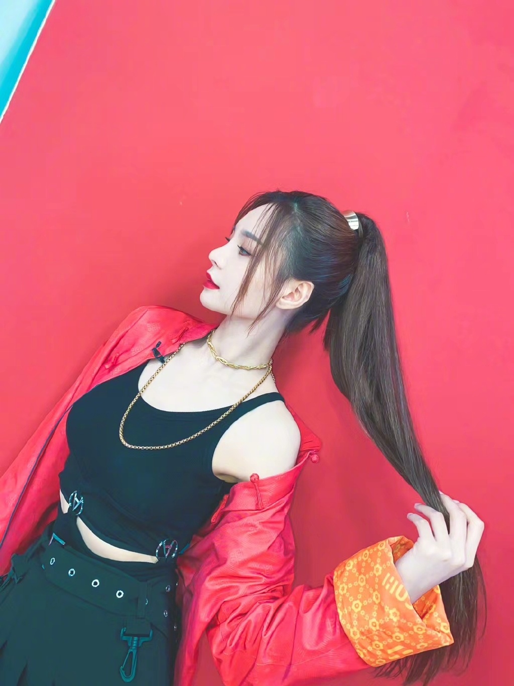 孟佳为什么叫上海小分队(张含韵孟佳上海小分队)