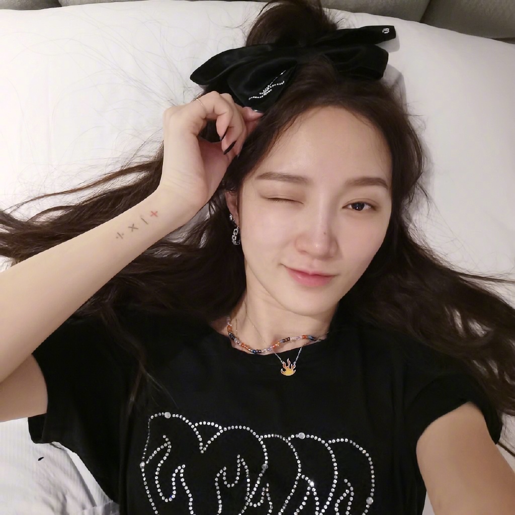 孟佳为什么叫上海小分队(张含韵孟佳上海小分队)