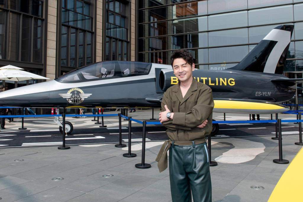 雷佳音黄袜子什么梗(雷佳音先生是什么梗)