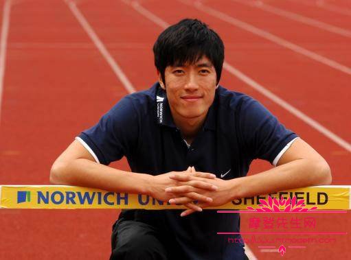 刘翔现在退役后主要靠什么赚钱？运动员退役(刘翔退役后做什么工作)