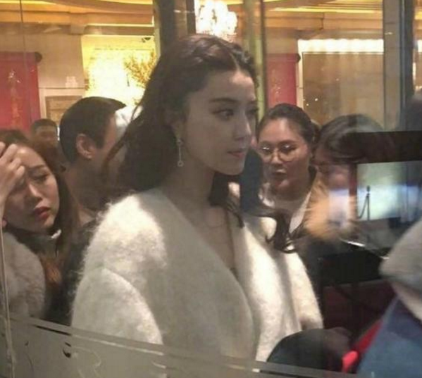 路人镜头下的范爷胖吗？范冰冰胖瘦对比照