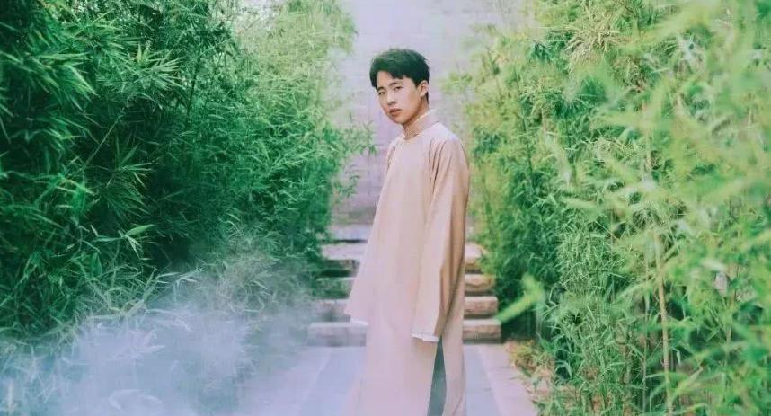 八卦：郭麒麟为什么叫于麒麟、于小宝、诸葛(郭麒麟是什么事)