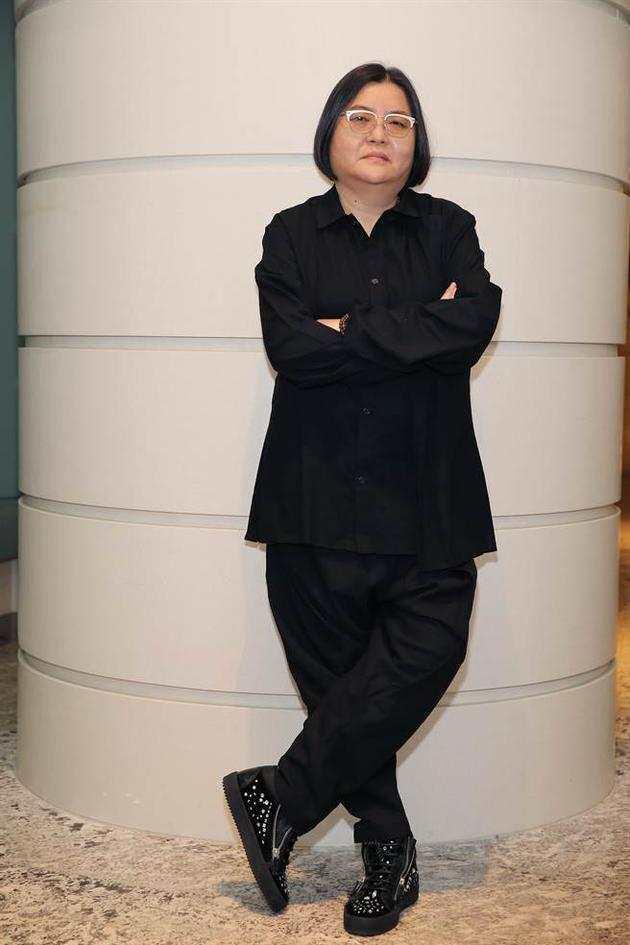 邱黎宽年轻时候的照片图(邱黎宽个人资料简介)