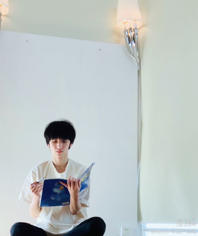 严浩翔为什么叫展逸文、严好香、展小啦、财(为什么严浩翔又叫展逸文) 严浩翔为什么叫展逸文、严好香、展小啦、财(为什么严浩翔又叫展逸文)