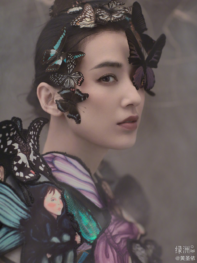 黄圣依是斗鸡眼吗(黄圣依斗鸡眼怎么还有人喜欢)