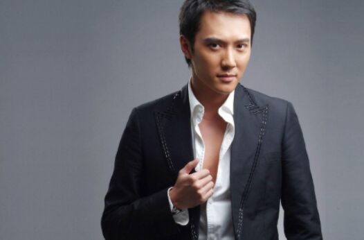 冯绍峰倪妮年龄相差几岁？(倪妮有多少岁)