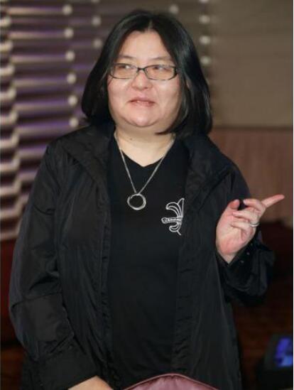 邱黎宽年轻时候的照片图(邱黎宽个人资料简介)