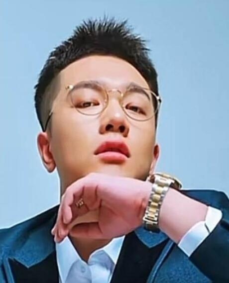 网红唐痘痘年仅27岁因急性胰腺炎离世(唐